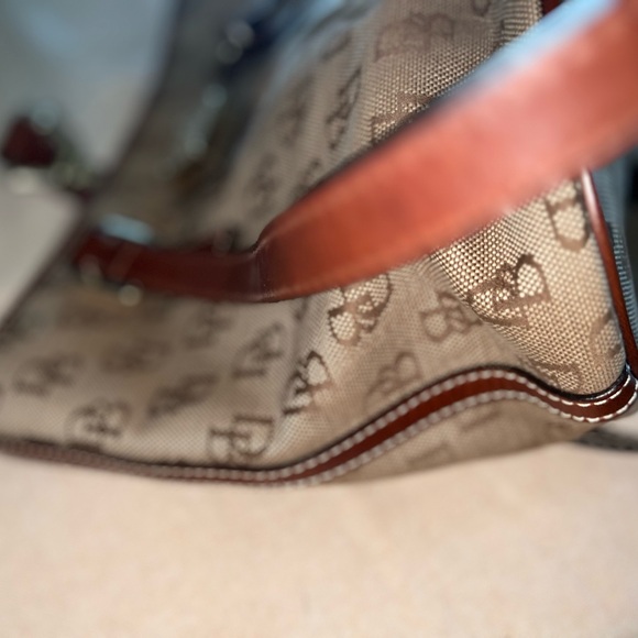 Signature Logo Bucket Handbag - Picture 8 of 9